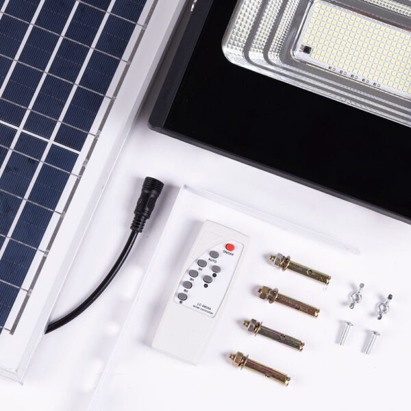 Proyector LED Solar 120W 6500K Panel: 6V/15W Batería: 3,2V/8000MaH Control Remoto [HO-SOLARFL-120W-01]