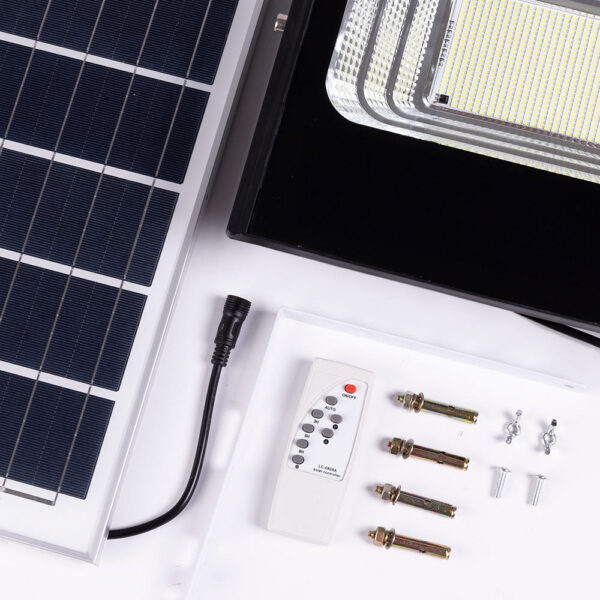 Proyector LED Solar 200W 6500K Panel: 6V/20W Batería: 3,2V/15000MaH Control Remoto [HO-SOLARFL-200W-01]